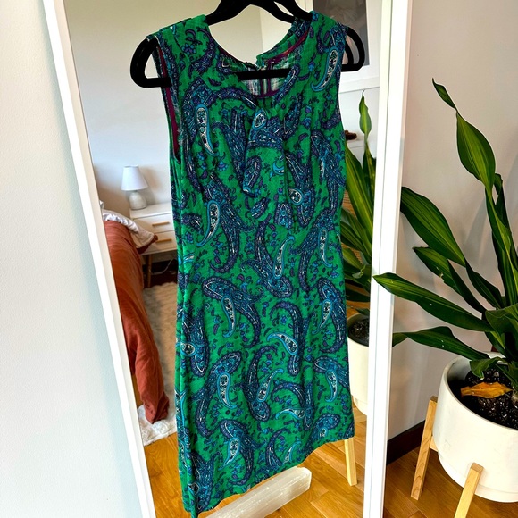 1960s Vintage Wiggle Dress in EUC, modern size 6 - Picture 1 of 4